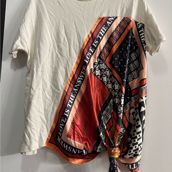 Zara Cream and Multicolor Graphic Tee - Picture 1 of 3